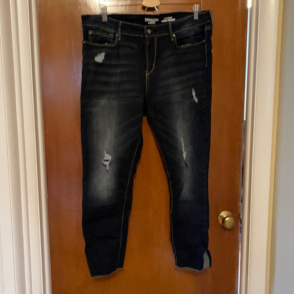 Levi’s Denizen blue jeans size 18